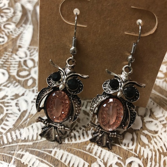 🆕NWT Pink & Silver Cute Owl Statement Earrings - Picture 3 of 8